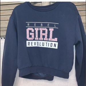 cropped sweatshirt